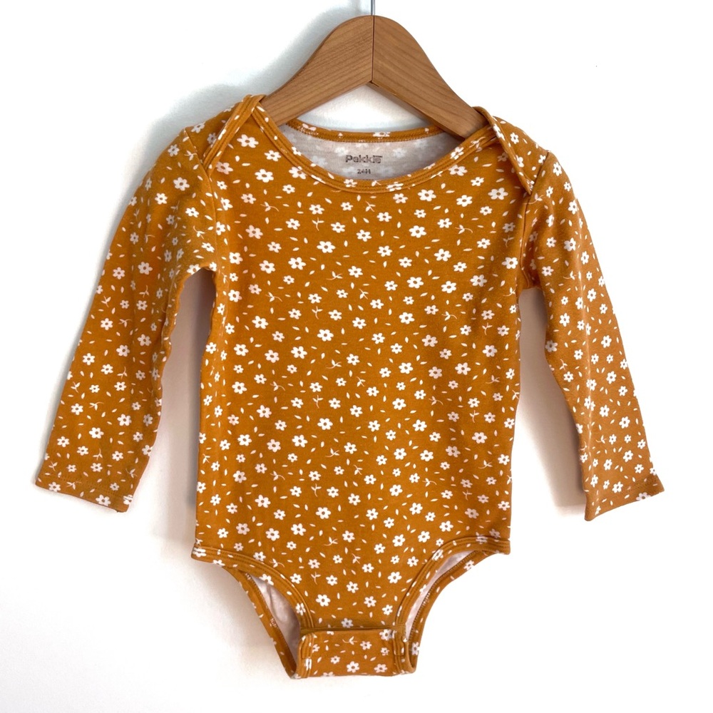 10/$30💥Pekkle Fall Floral Onesie Bodysuit, Saffron Gold & White, Long Sleeves
